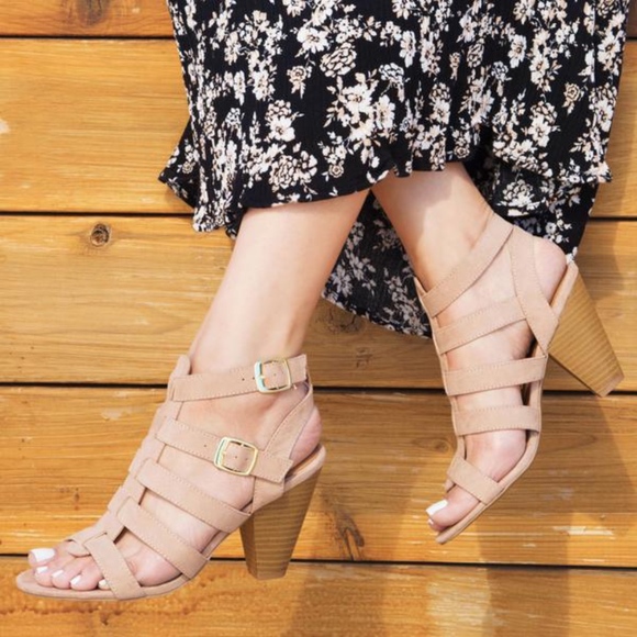 Qupid Chamber Taupe Nude Strappy 3.5 in Heels NEW! - Picture 1 of 8